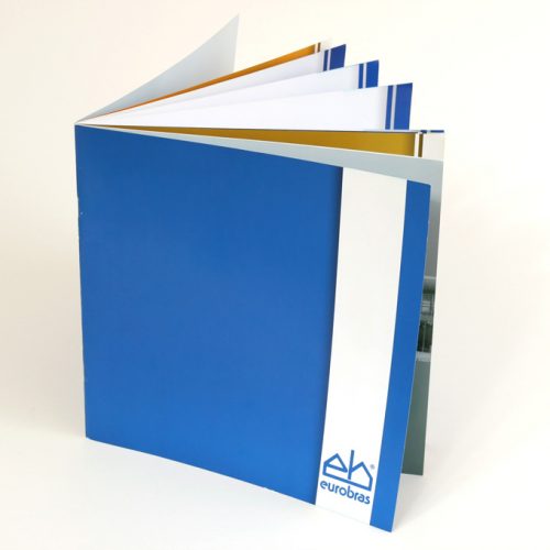 Folder institucional com envelope